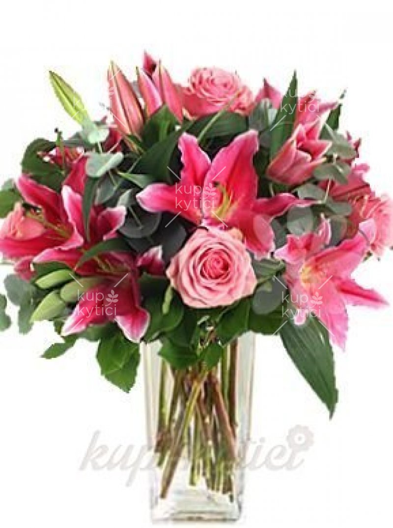 Beautiful bouquet of roses and lilies Kamila